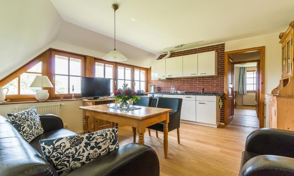 Apartment Haus Am Bodden 02
