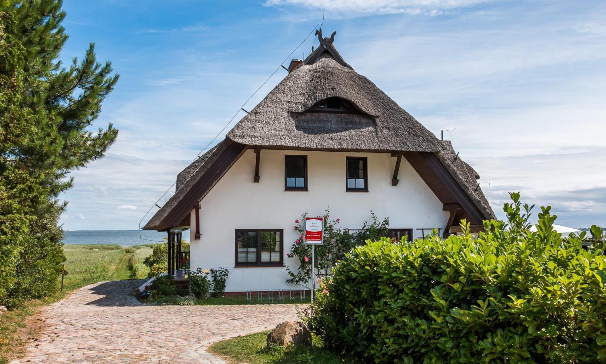Haus Am Bodden 02 * Ahrenshoop